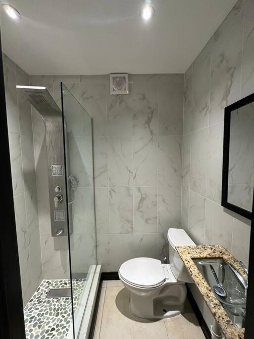 The Jewel Apartment Kingston Bagian luar foto