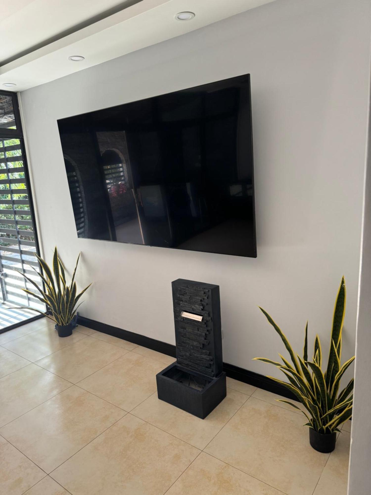The Jewel Apartment Kingston Bagian luar foto