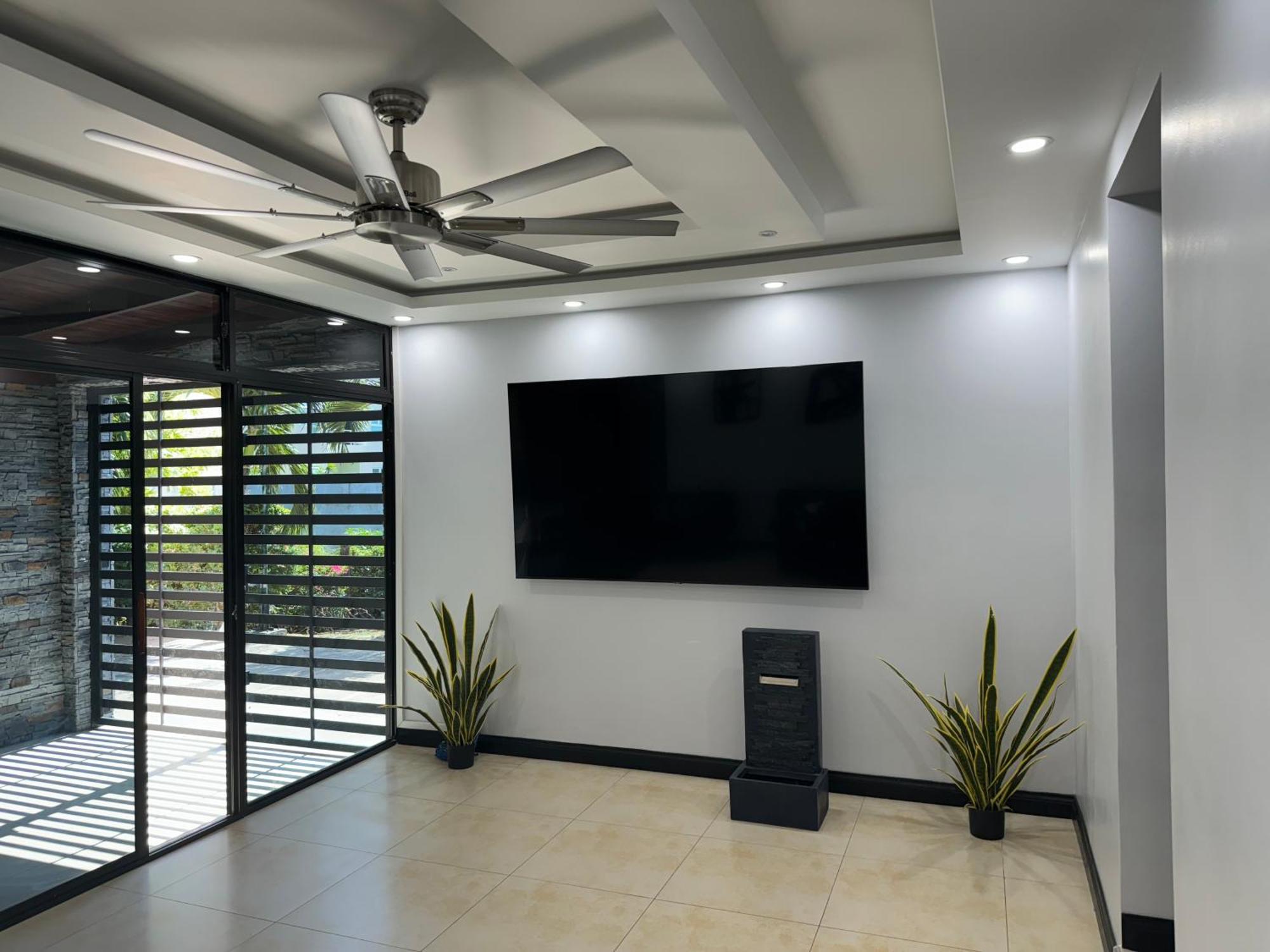 The Jewel Apartment Kingston Bagian luar foto